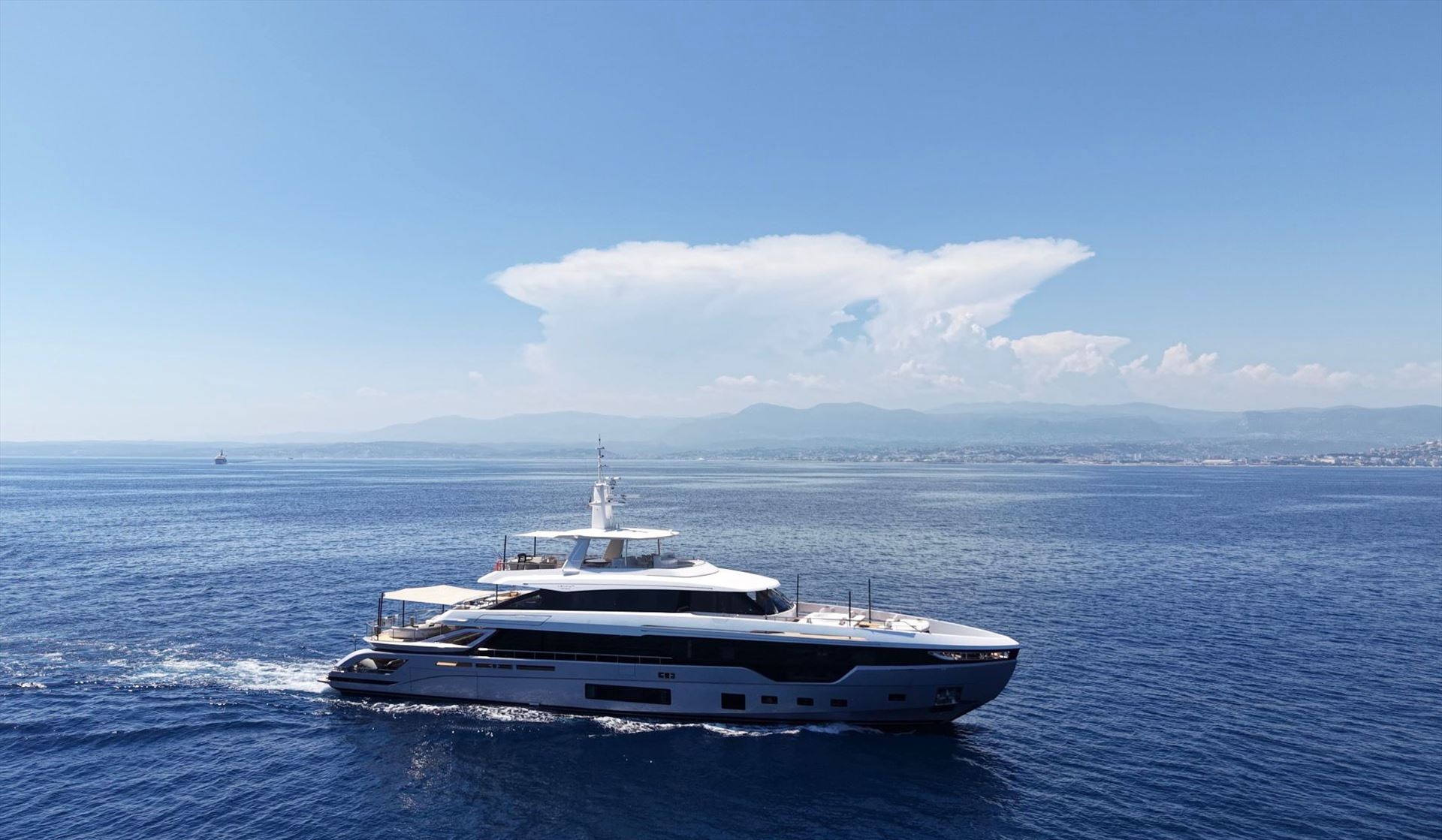 the yacht (6)